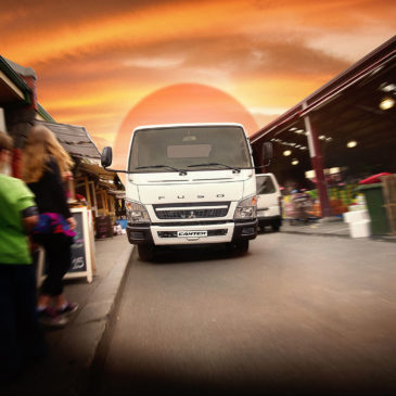 Fuso Canter (2011), dynamic driving photo